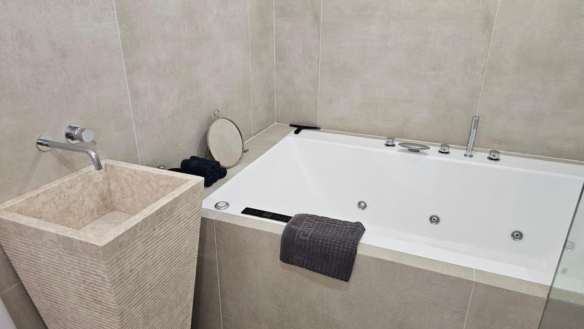 Apartmán Oasis Jacuzzi Retreat Marbella Exteriér fotografie